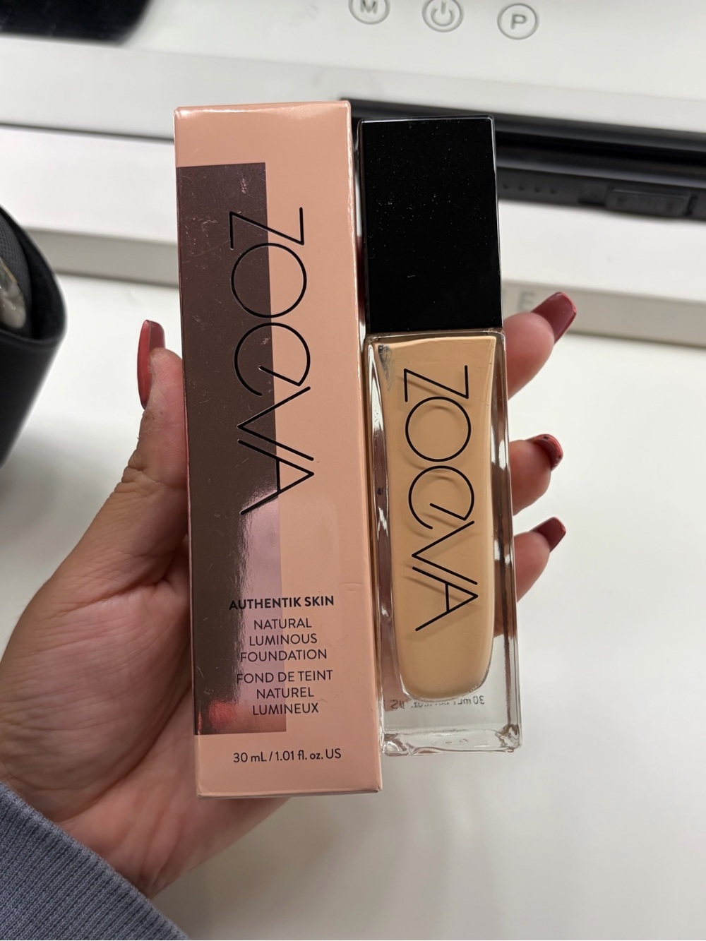 Zoeva 130C Determined Authentik Skin Natural Luminous Foundation